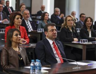 Istanbul mayor kicks off campaign for presidential primaries