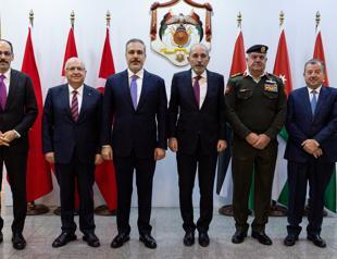 Turkish FM attends regional security meeting in Jordan