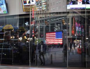 Fed likely to keep rates steady as Trump uncertainty flares