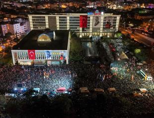 CHP leader Özel slams İmamoğlus detention