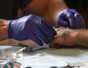 Researchers find a hint at how to delay Alzheimers symptoms