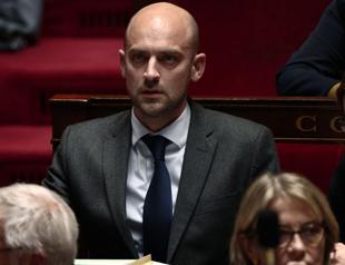 China says seeking to deepen ties with France