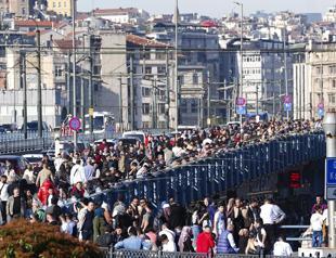 Istanbul quietens as residents depart for Eid holiday