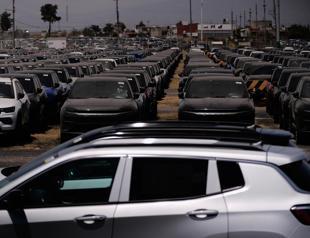 Stellantis pausing some Canada, Mexico production