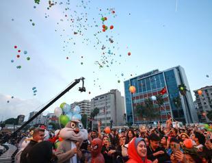 Adana streets revived with carnival parade