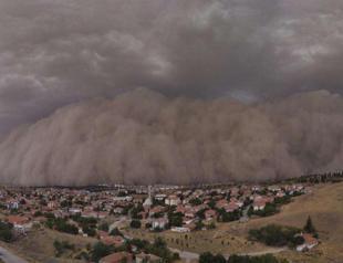 Türkiye counters dust storm claims with AI-backed data in diplomatic push
