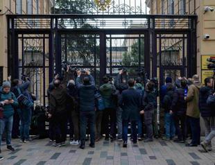 US, Russia meet in Istanbul for talks on embassies