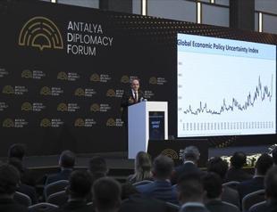 There is strong political commitment to economic program: Şimşek