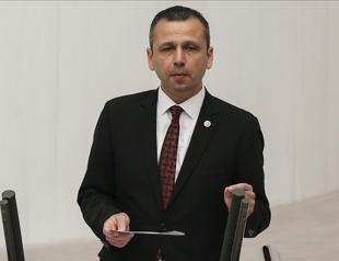 Ex-MP to pay compensation over lectern damage