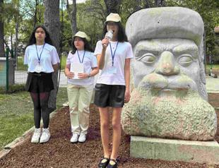 ‘Little guides’ introduce Antalya’s heritage to tourists in three languages