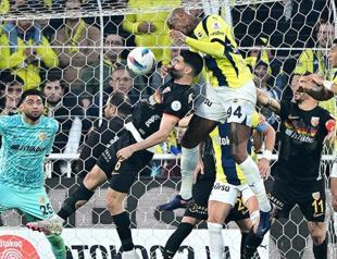 Fenerbahçe fumbles in Süper Lig title race