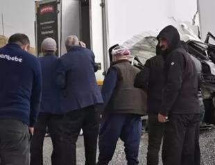 Six dead, eight Injured in minibus-truck collision in Van