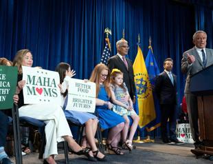 Trumps administration moves to scrap artificial food dyes