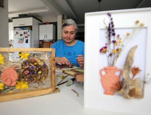 Archaeologist turns collected objects into art