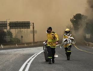 Several countries send planes to Israel to help tackle major wildfire