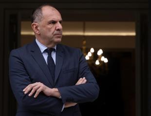 Greek FM visits historic Istanbul seminary in push for reopening