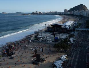 Gaga mania sweeps Rio ahead of free mega-concert