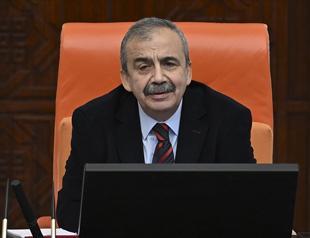 DEM Party lawmaker Sırrı Süreyya Önder dies at 62