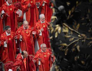 Next pope faces tough task, cardinals told