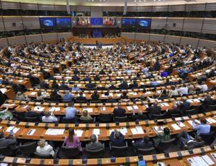 EU lawmakers want bigger Europe budget to tackle crises