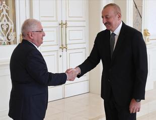 Turkish defense minister pays visit to Azerbaijan