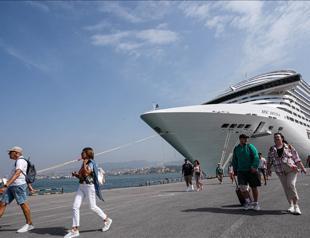 Tourist numbers in İzmir hit 3-year peak