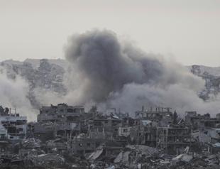 Rescuers say 100 dead as Israel launches fresh Gaza offensive