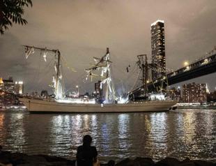 Brooklyn Bridge ship crash kills two people