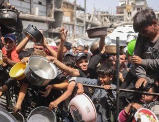 Israel says will allow limited amount of aid into Gaza