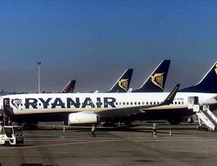 Ryanair annual net profit drops 16 percent as fares fall