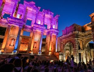 27 historic sites to welcome visitors at night