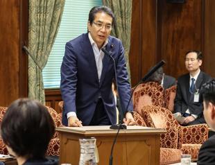 Japan PM hits out at farm minister over free rice claim