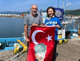 Turkish swimmers attacked by shark in Pacific Ocean