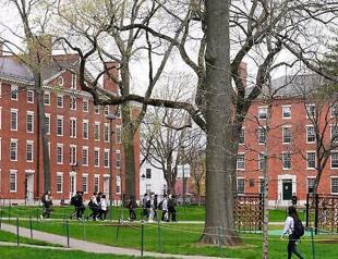 Trump administration revokes Harvards right to enroll foreign students