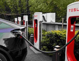 Tesla’s sales in EU slump 52 pct in April, says trade group