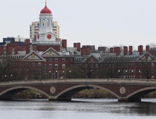 US suspends student visa processing as Harvard protests cuts