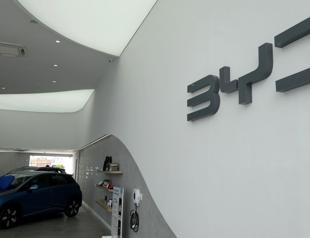 Chinese automakers get stern price war warning