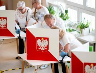 Polish PM Tusk calls confidence vote