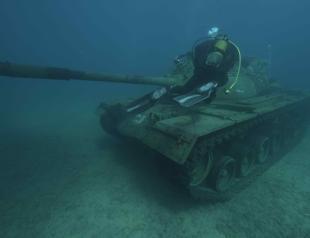 Historic military tank submerged in Saros Bay to boost diving tourism, marine biodiversity