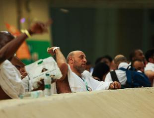 Muslim pilgrims stone the devil as Hajj nears end