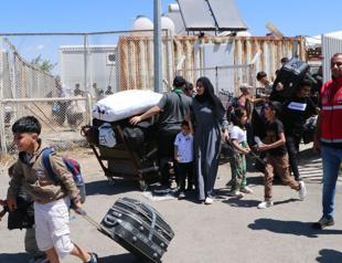 Syrian refugees in Türkiye cross border to spend Eid at home