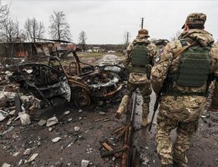 Russia claims key Ukraine advance as peace talks stall