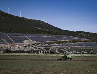 Sunny Greece struggles with solar energy overload