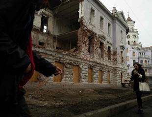 EU extends Ukrainians right to stay until March 2027