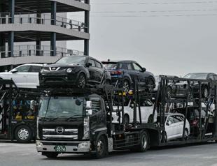 Japans auto exports to US decline as tariff fears build