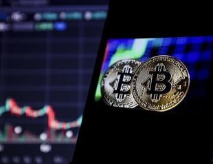 Are decentralized dreams falling into central hands