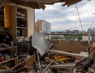 Ukraine army chief vows to expand strikes on Russia