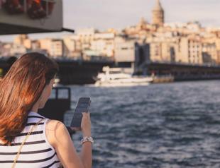 Influencer’s death prompts alarm over beauty norms, public pressure in Türkiye