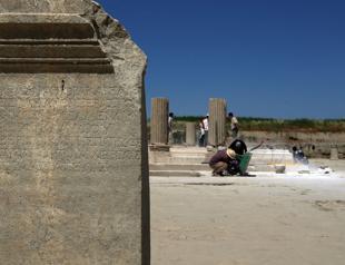 Vast agora of Magnesia unearthed
