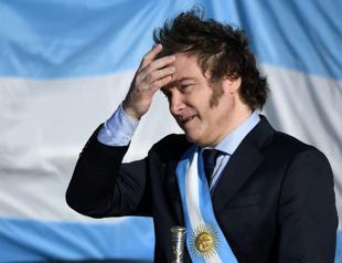 US judge orders Argentina to sell 51 pct stake in oil firm YPF